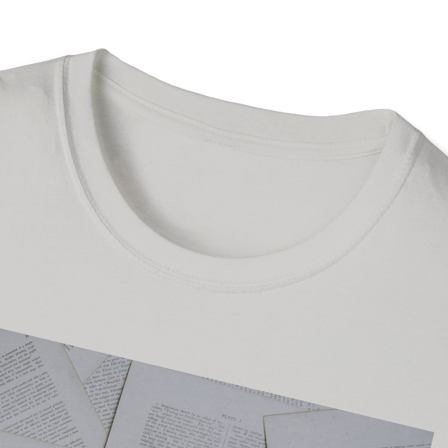 Romantic Floral T-Shirt for Book Lovers, Aesthetic Tee for Gifts, Casual Wear, Unisex Soft Style Top, Perfect for Birthdays, Anniversaries